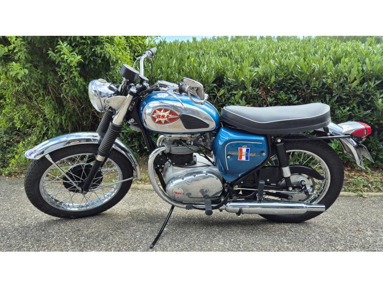 BSA A65 THUNDERBOLT SUPERBE ETAT MOTORS 54 