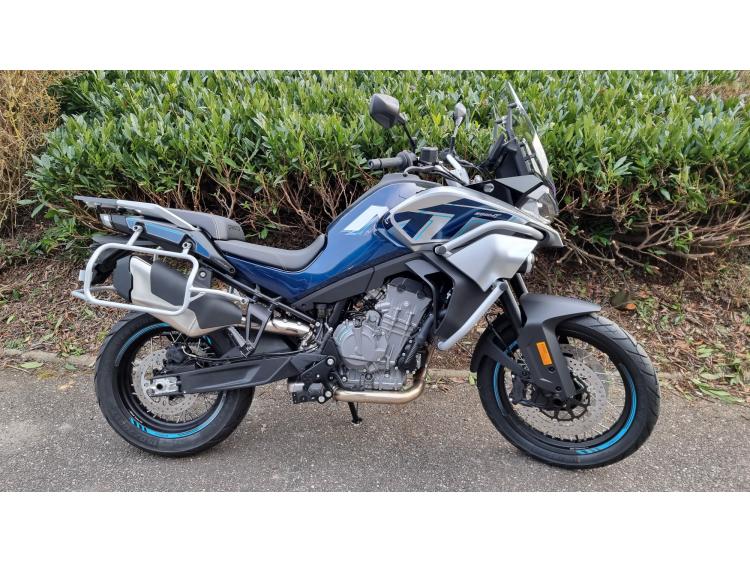 CF MOTO 800 MT Sport 7999 € TTC DISPONIBLE MOTORS 54 