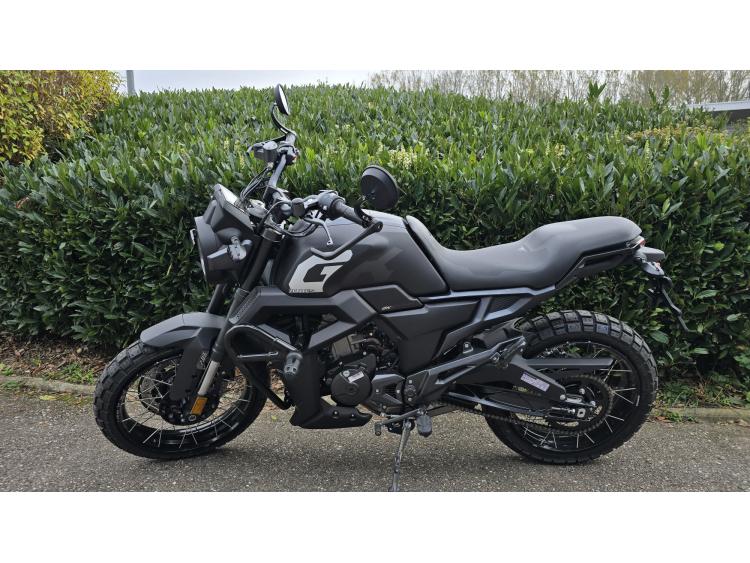 MOTO ROADSTER ZONTES 125 GK MOTORS54