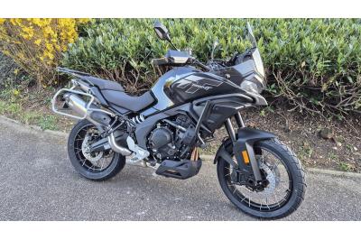 CF MOTO MT 700