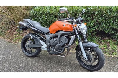 YAMAHA FZ6 (98CV)