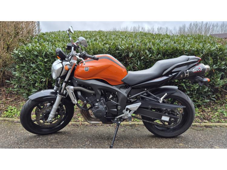 YAMAHA FZ6 (98CV) MOTORS 54 