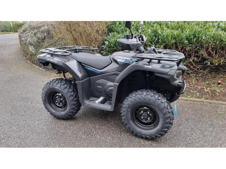QUAD CF MOTO CFORCE 520 COURT COFFRE OFFERT POUR 1€ MOTORS 54 